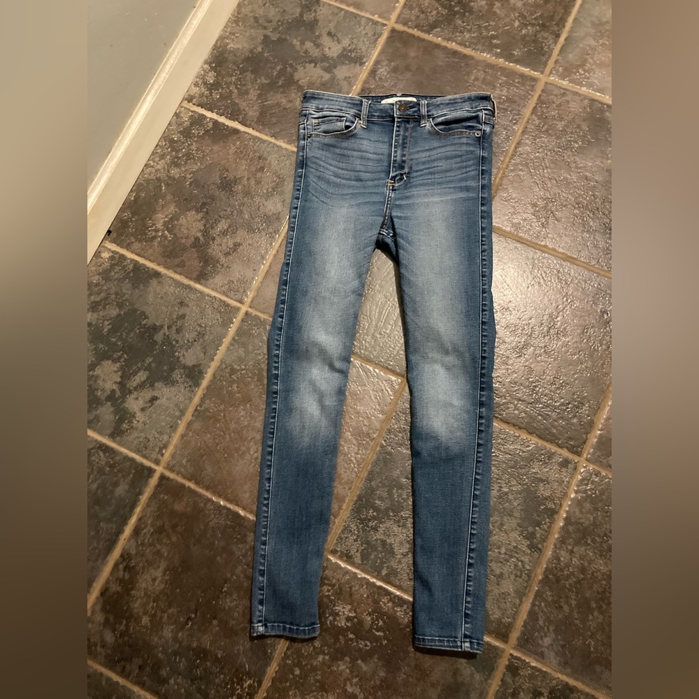 Abercrombie & Fitch High Rise Skinny Jeans Size 2 26/29